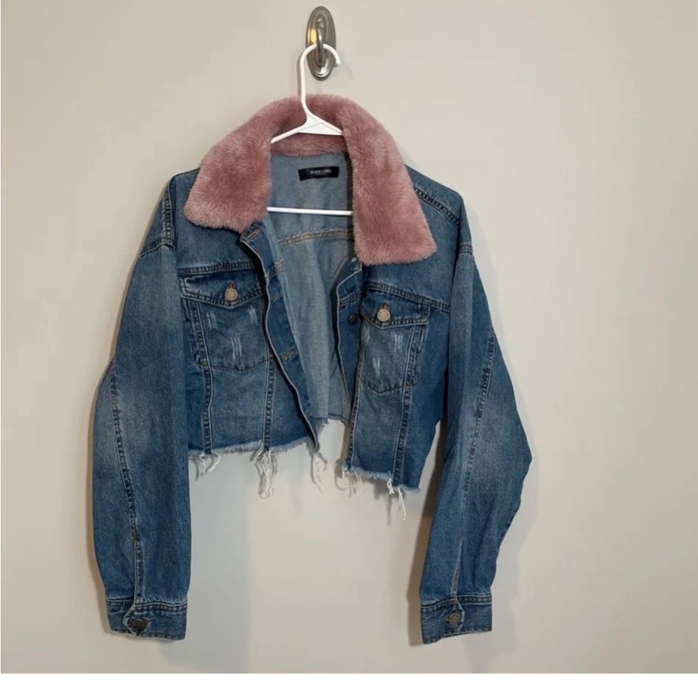 Black Label Jean Jacket Blue Buttons Cropped Distressed Fake Fur Collar - Y2K